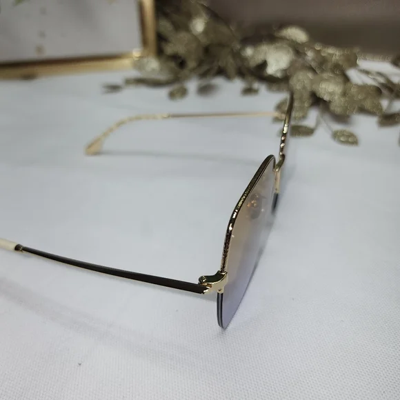 NWOT Victoria Beckham VB214SA Sunglasses With Box, Paperwork And Case